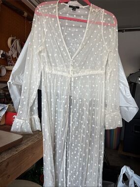 Forever 21 Ivory Sheer Floral Embroidered Maxi Robe